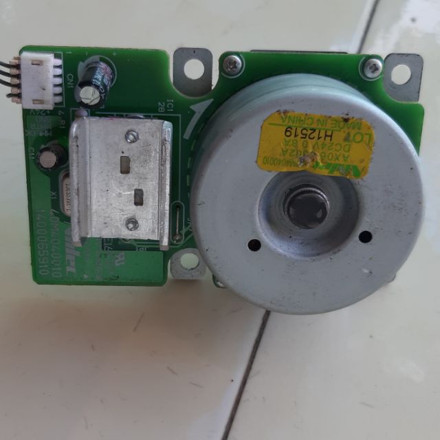 Motor bldc brushless 12-24v trục 8mm  chạy cánh 30cm