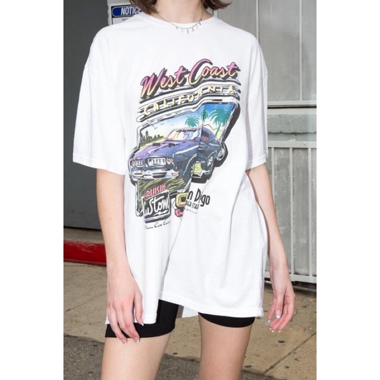 Áo phông in hình chữ West Coast Brandy Melville form dáng oversized