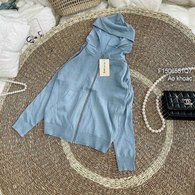 Áo khoát len có nón