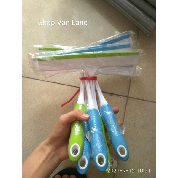 Cây gạt kính, gạt nước mini cầm tay