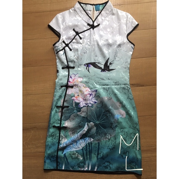 Sườn xám 2 sọc gấm M,L