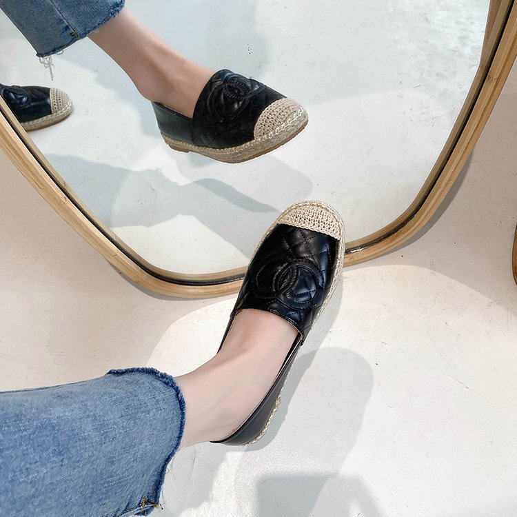 Giày lười đế bằng màu sắc trẻ trung năng động thời trang