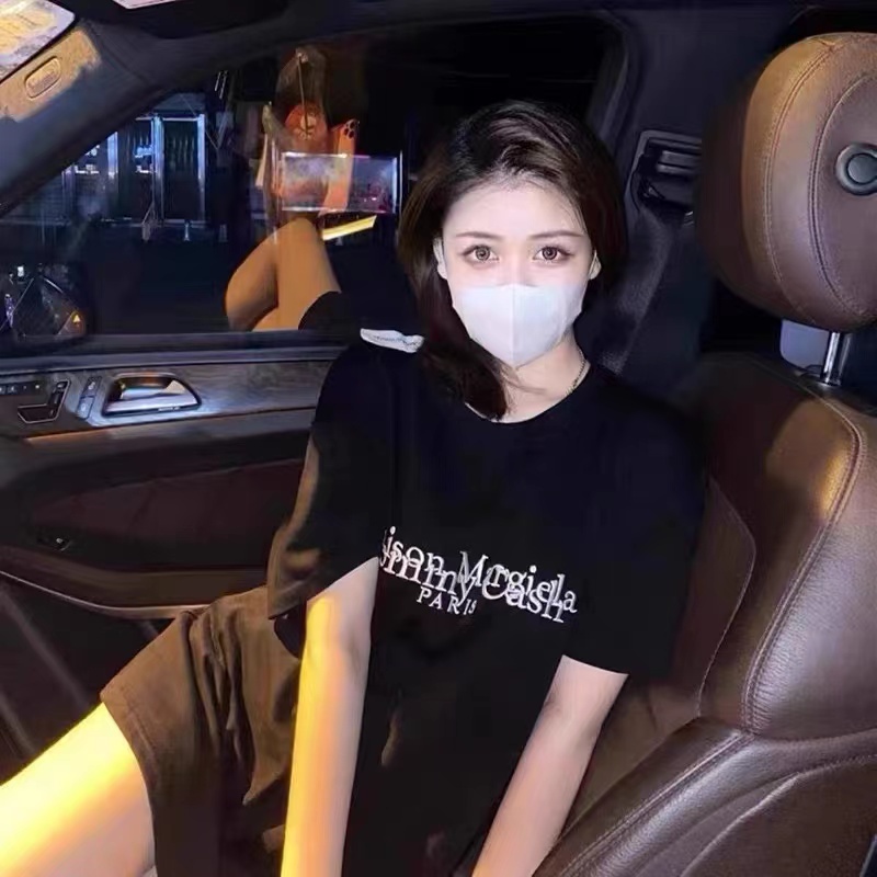 Áo thun tay ngắn màu đen form rộng trẻ trung Maison Margiela X Tommy MM6