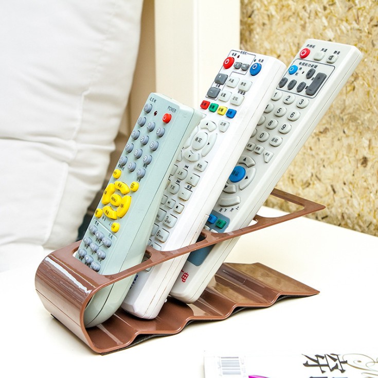 Giá đỡ remote 4 ngăn tiện lợi (GIAO MÀU NGẪU NHIÊN )