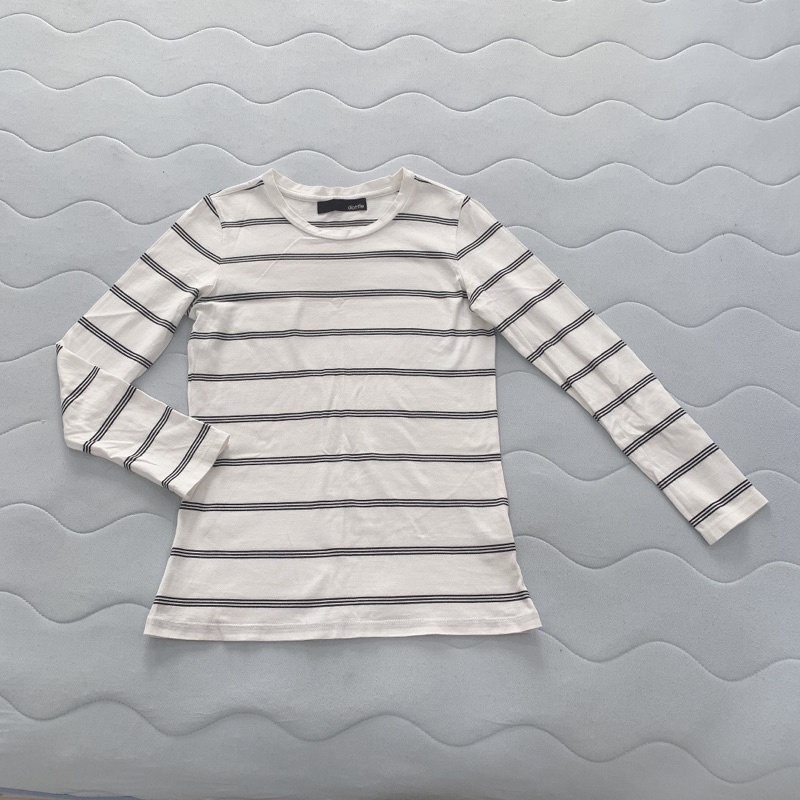 áo dottie và Jeans Bershka