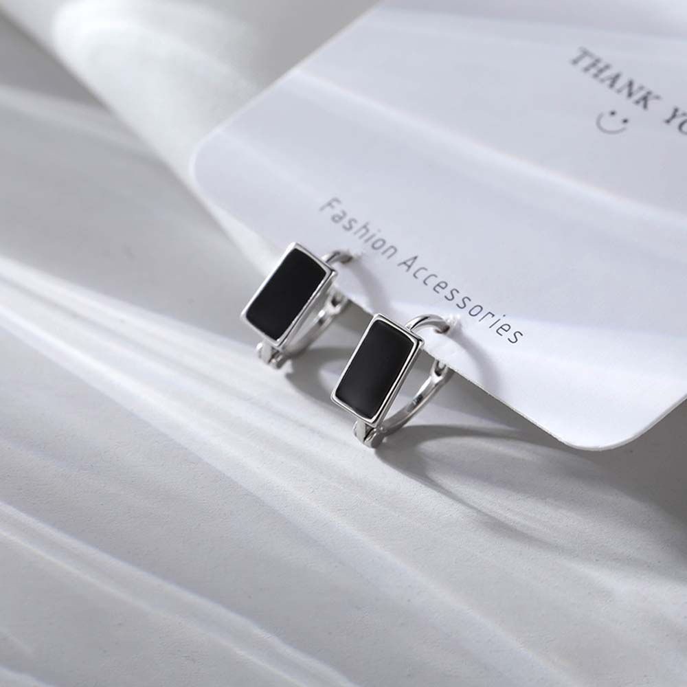 Khuyên Tai Hợp Kim Hình Vuông Màu Đen Phong Cách Hàn Quốc Cá Tính Cho Nữ
