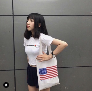 Áo croptop hoa hồng thêu