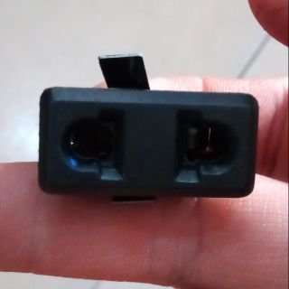 Đuôi cắm ổ điện 2 lỗ ... đuôi cắm ổn áp .. loại tốt