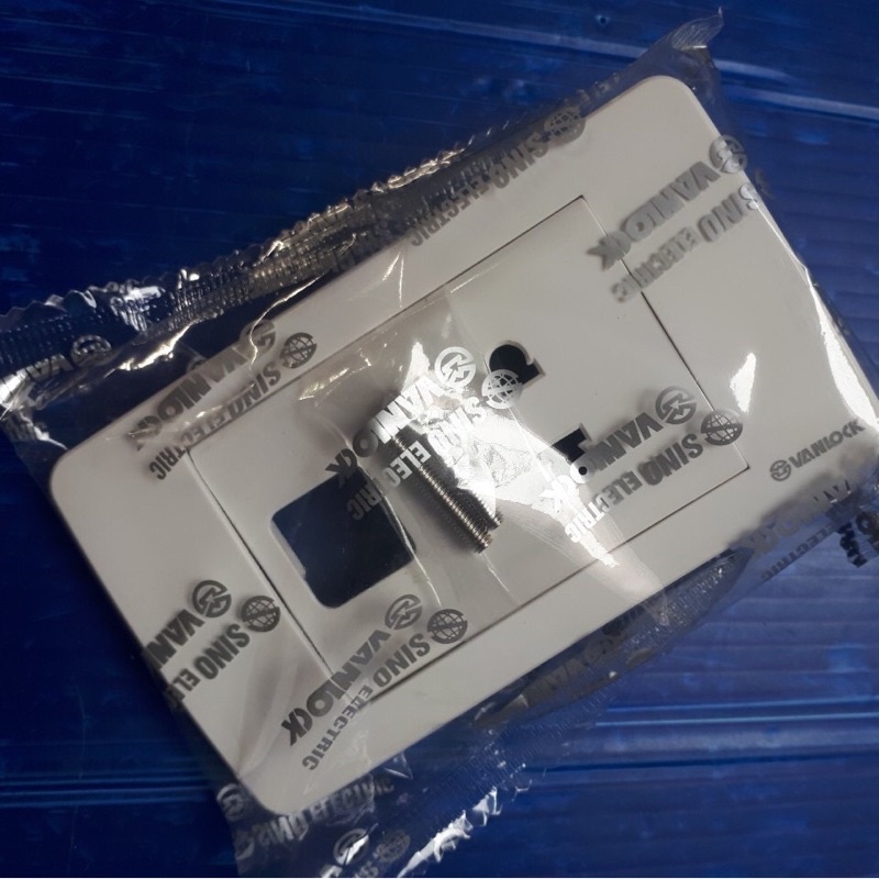 Mặt ổ cắm S18A thiết bị điện Sino - vanlock