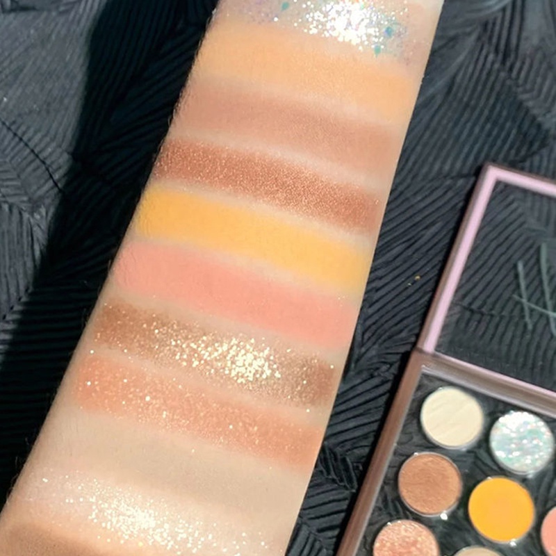 Bảng Phấn Mắt 12 Màu Lì Và Nhũ Lấp Lánh Tông Đất