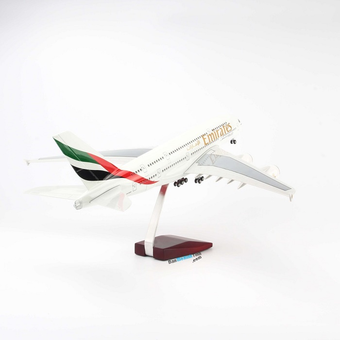Mô hình máy bay Emirates Airbus A380 LED 47cm có bánh xe và led