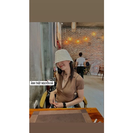 Áo thun cổ V siêu hot phobg cách trẻ trung , cá tính cho nữ