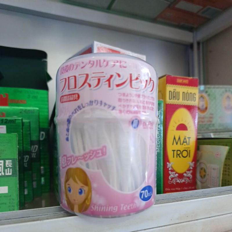 Hộp Tăm Chỉ Nha Khoa Oraltana 70 chiếc