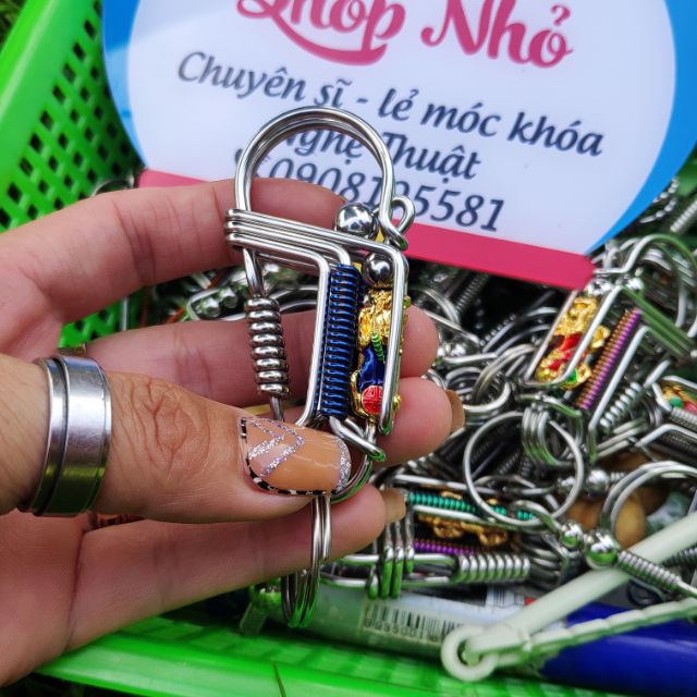 Móc inox mạ titan