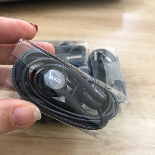 Tai nge AKG chính hãng