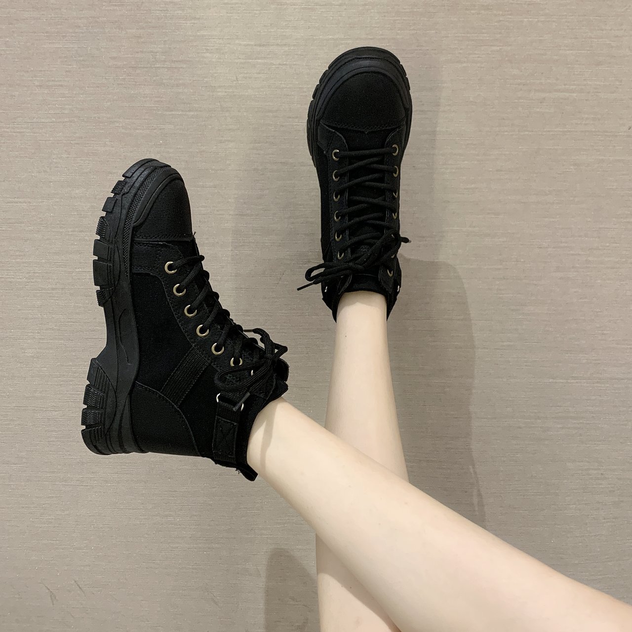 Ready Stock Women Casual High-top Shoes Inner Heightening Short Boots Thick Middle Heel Boots Martin Boots Kasut Fashion Ankle Boots