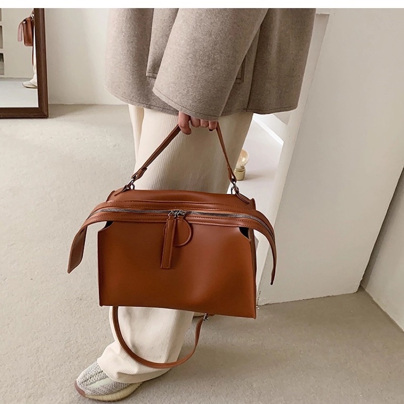 Túi xách da đeo chéo loại lớn thời trang Unisex