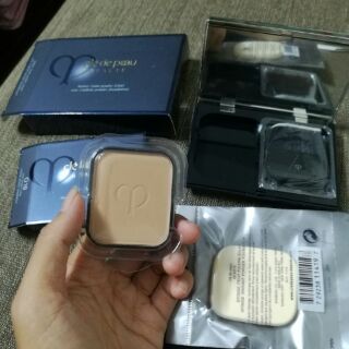 Phấn phủ siêu mịn Cle de peau