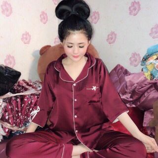 Bộ đồ lụa satin