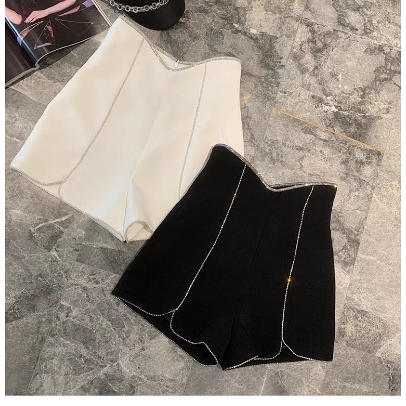 quần short cap cao viền đá