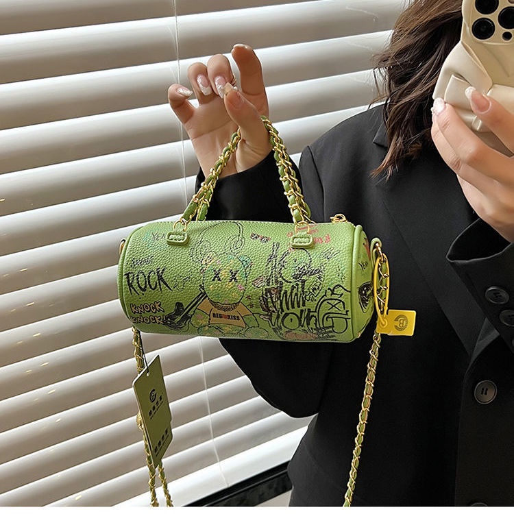 Túi Đeo Chéo Hình Tròn In Họa Tiết Graffiti Thời Trang Mùa Hè 2022 Cho Nữ