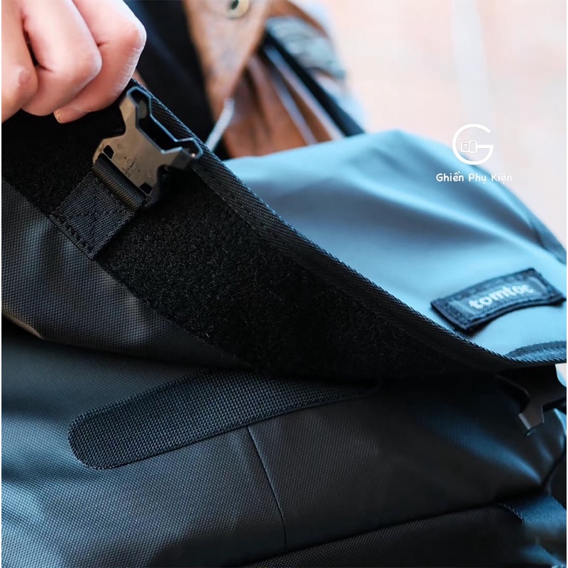 Túi Đeo Chéo Tomtoc USA Cross Body For Macbook 13/14/15/16inch