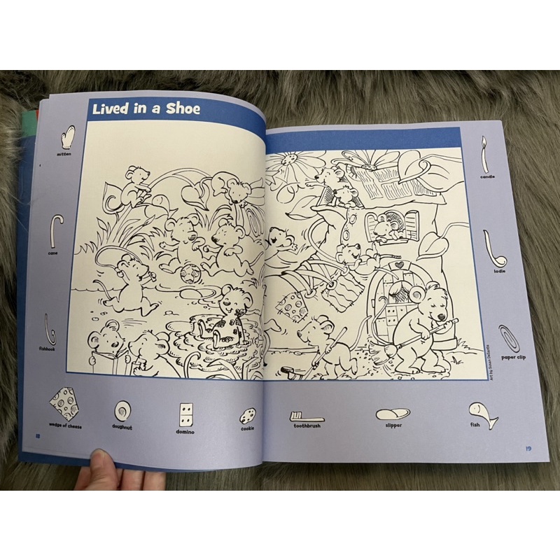 JUMBO BOOK OF HIDDEN PICTURES