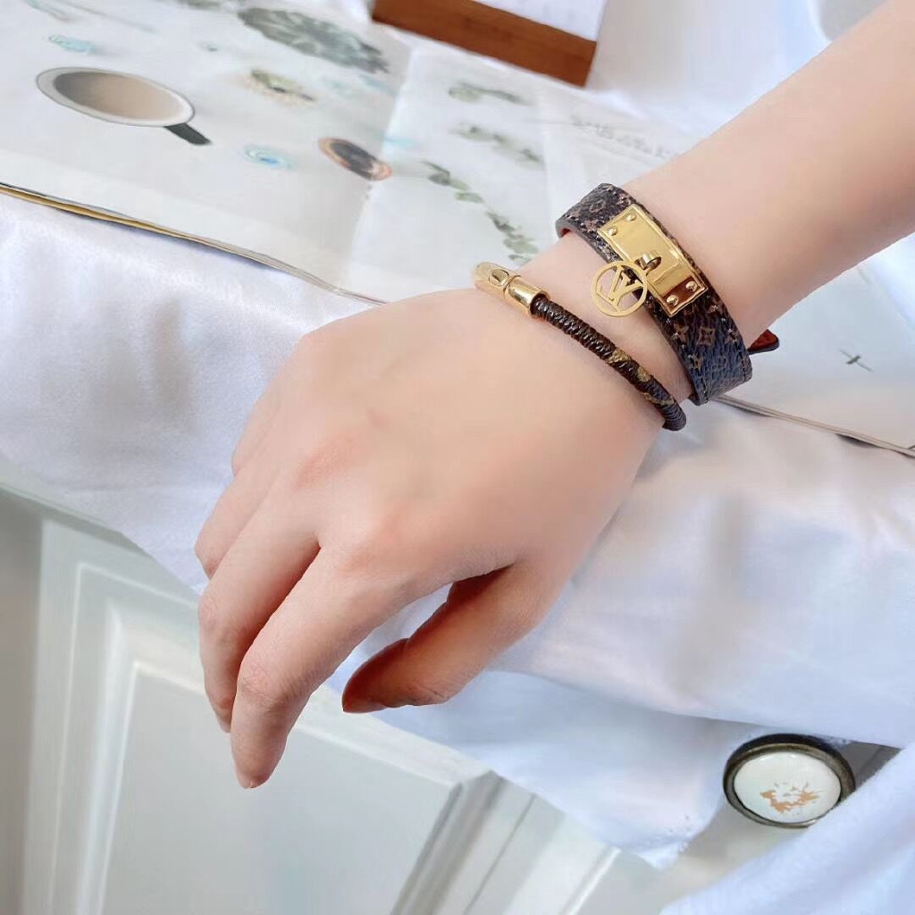 Túi đựng điện thoại bằng PVC không thấm nước có chạm cảm ứng tiện dụng | BigBuy360 - bigbuy360.vn