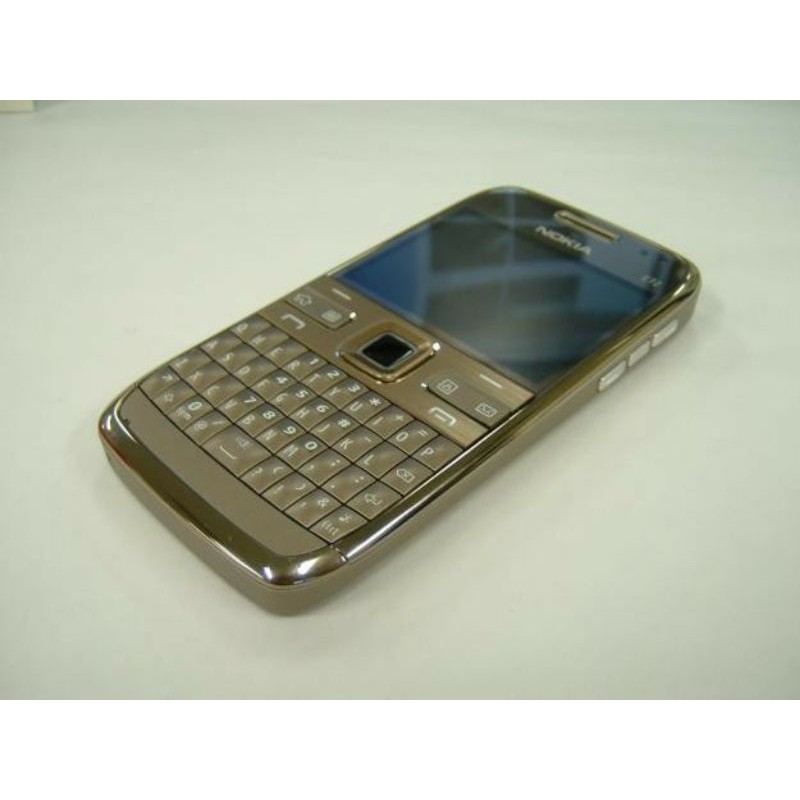 điện thoại Nokia E72
