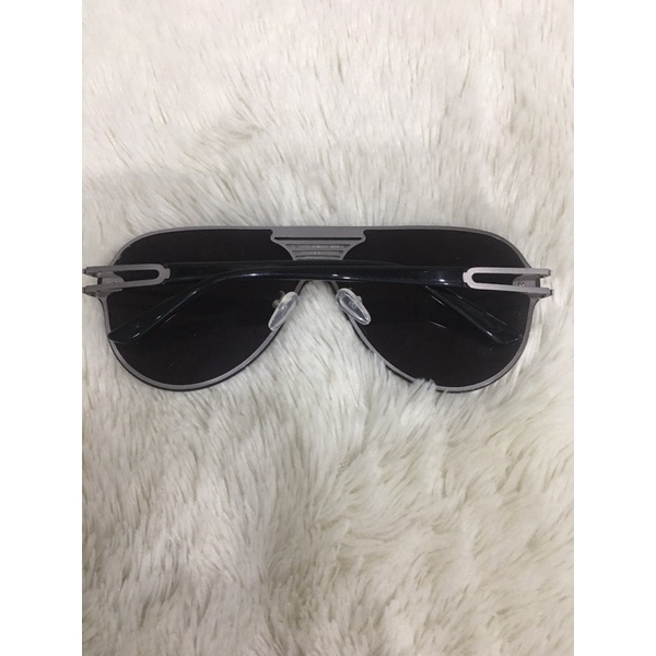 KÍNH HÀNG THÙNG ADAM MỸ XỊN