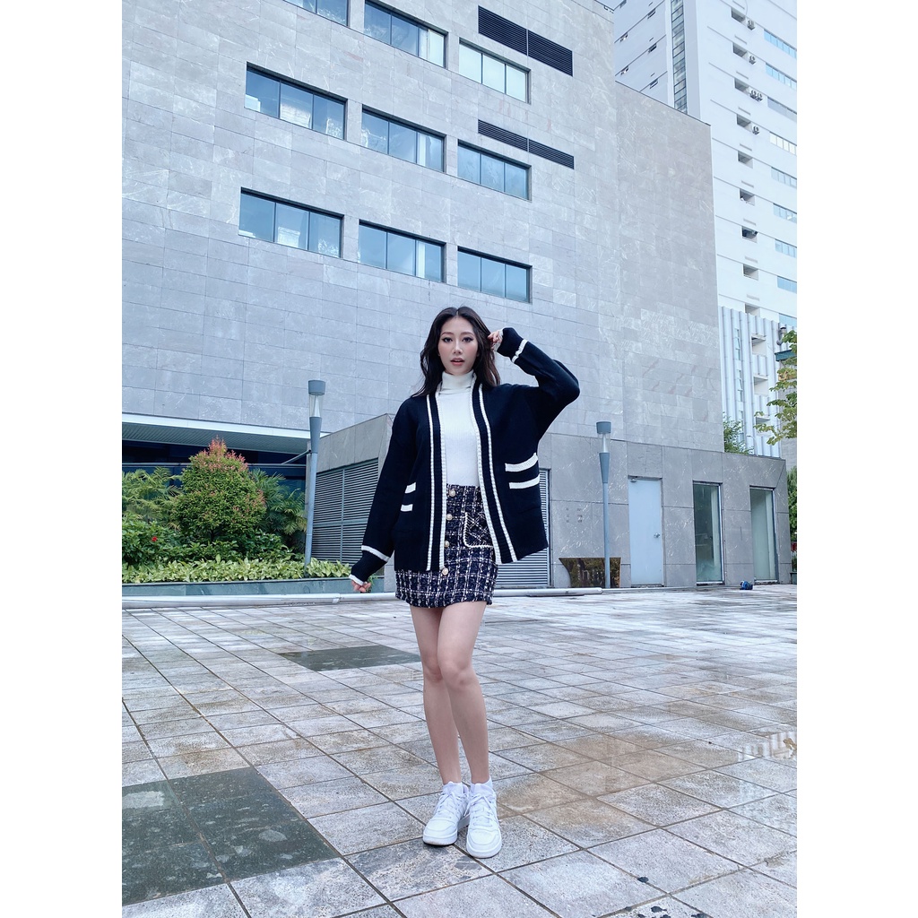 Set đồ cho bạn nữ cá tính: chân váy dạ kết hợp áo croptop và áo khoác cadigan len