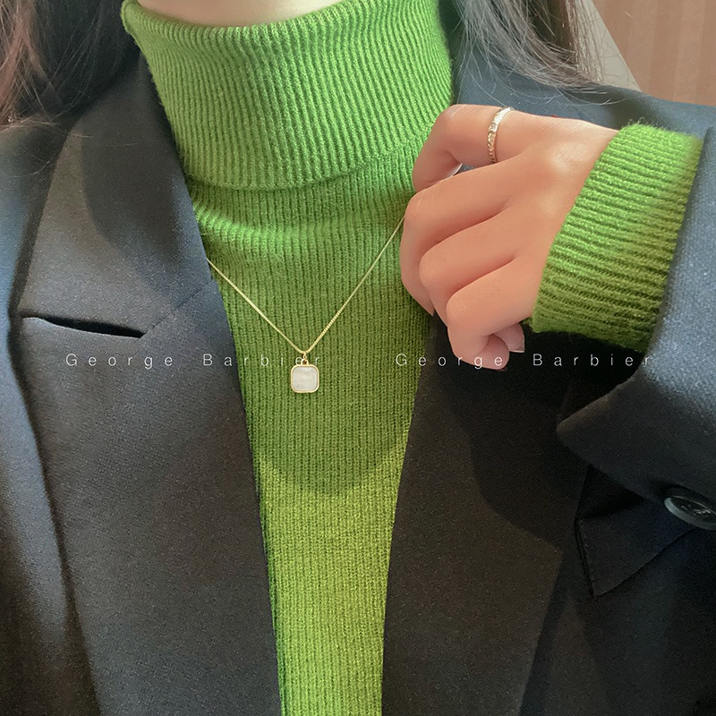 Vòng cổ Mặt Vuông Sang Trọng Dành Cho Nữ