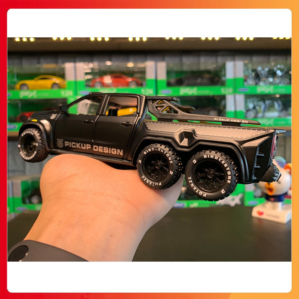 Xe mô hình Mercedes-Benz X-CLASS Exy Monster X 6X6 tỉ lệ 1:28 màu đen