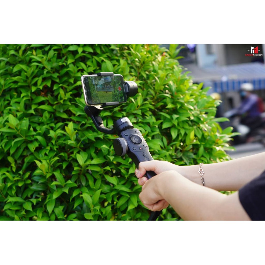 Tay cầm chống rung cho điện thoại Gimbal Zhiyun Smooth 4