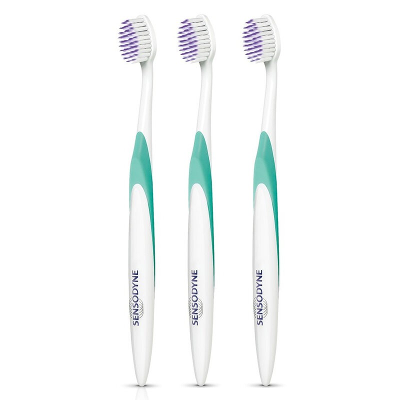 Mua 2 Tặng 1 Bàn Chải Đánh Răng Sensodyne Deep Clean Soft Sạch Sâu