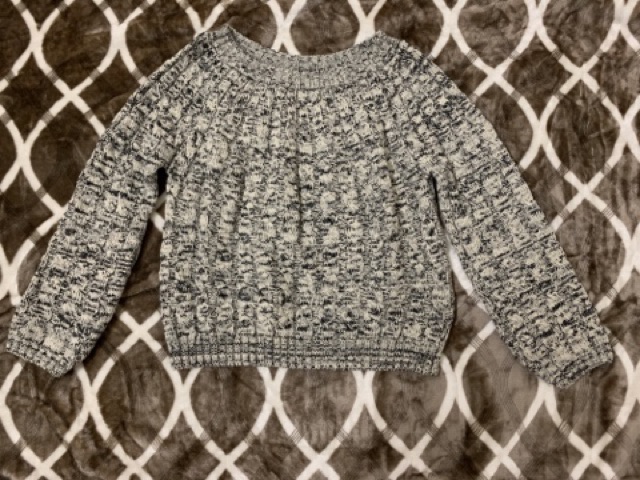 Áo len đen trắng