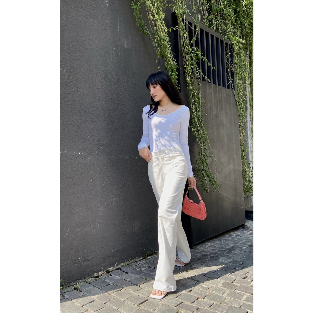 Áo bodysuit cổ V tay dài EDINI - A1379