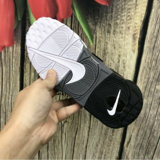 Giày UPTEMPO đen trắng pha màu ( fullbox+freeship)