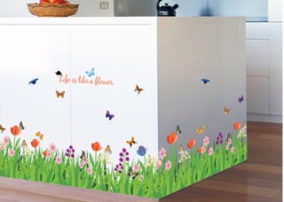 Decal chân tường hoa cỏ và bướm