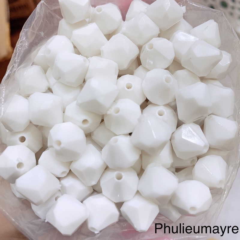 50 - 100 hạt nhọn vát cạnh nhiều màu, nhiều kích cỡ