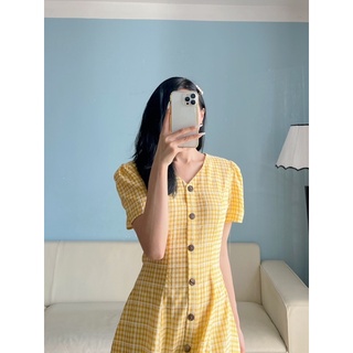 Váy kẻ cúc gỗ vintage