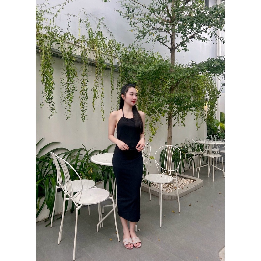 Đầm yếm hở lưng luồn dây ôm body xẻ tà dáng dài trơn cực hot , chất thun gân mềm mịn tv