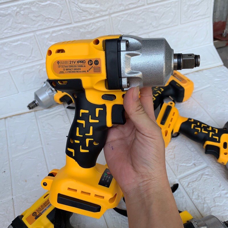 Máy siết bulong Hukan X1 PHIÊN BẢN MỚI TÍNH NĂNG CHỐNG VỠ, CHỐNG CHÁY NỔ KHI VA ĐẬP MẠNH, MÁY 1 PIN 15CELL, 1 PIN 10CELL