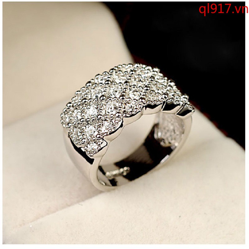 Nhẫn Cưới Mạ Vàng Hồng Đính Kim Cương Nhân Tạo