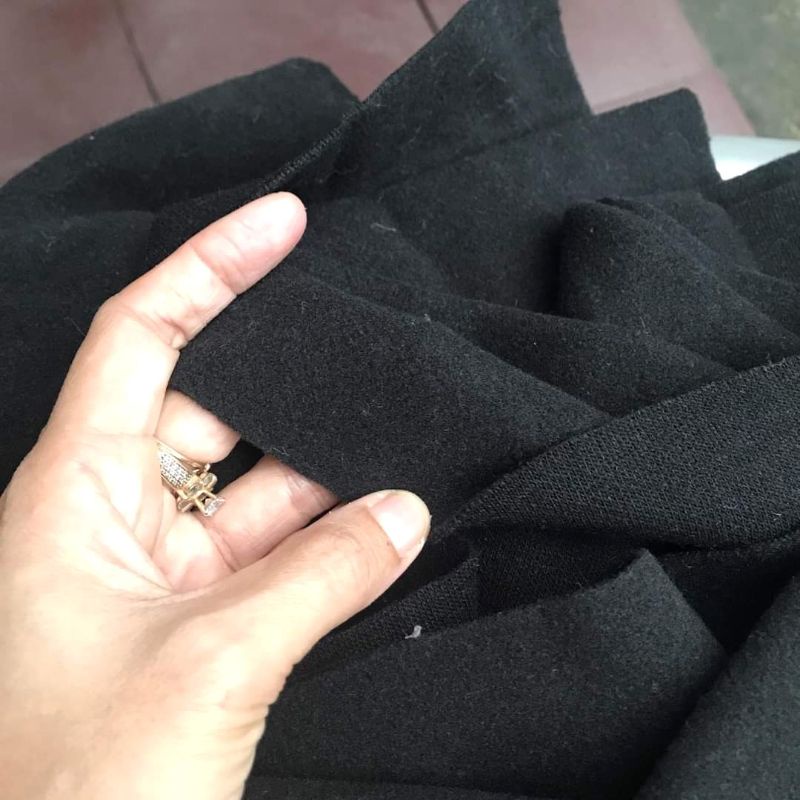 1kg vải dạ màu đen