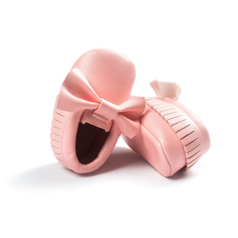 Giày đế mềm tua rua cho trẻ em