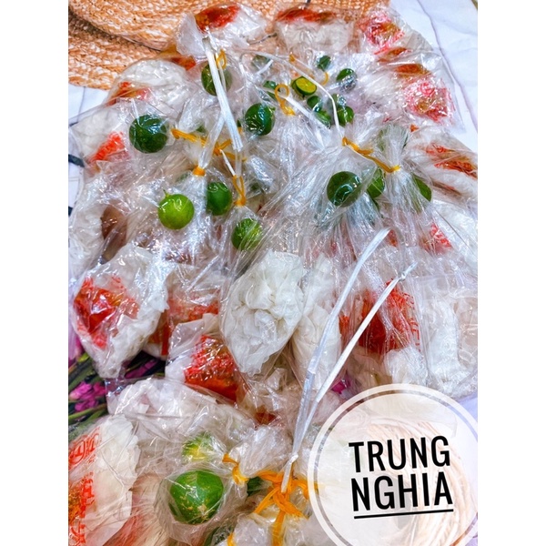 Bánh Tráng Xâu Dầu Tắc. TrungNghia