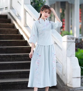 Sườn xám cách tân thêm màu lựa chọn
