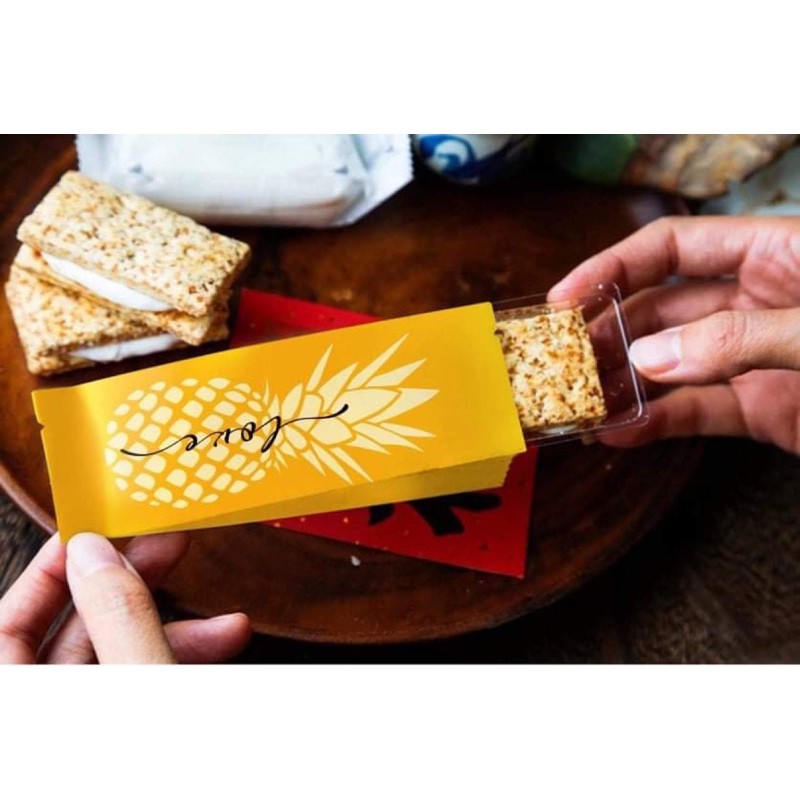 50 túi bánh dứa dày mẫu Love vàng