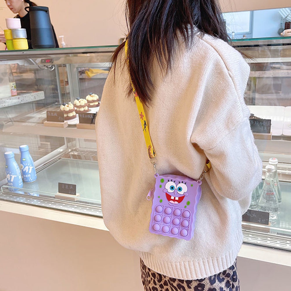 Túi Đeo Chéo Vai Bằng Silicon Hình Minion Dễ Thương Dành Cho Bé Gái
